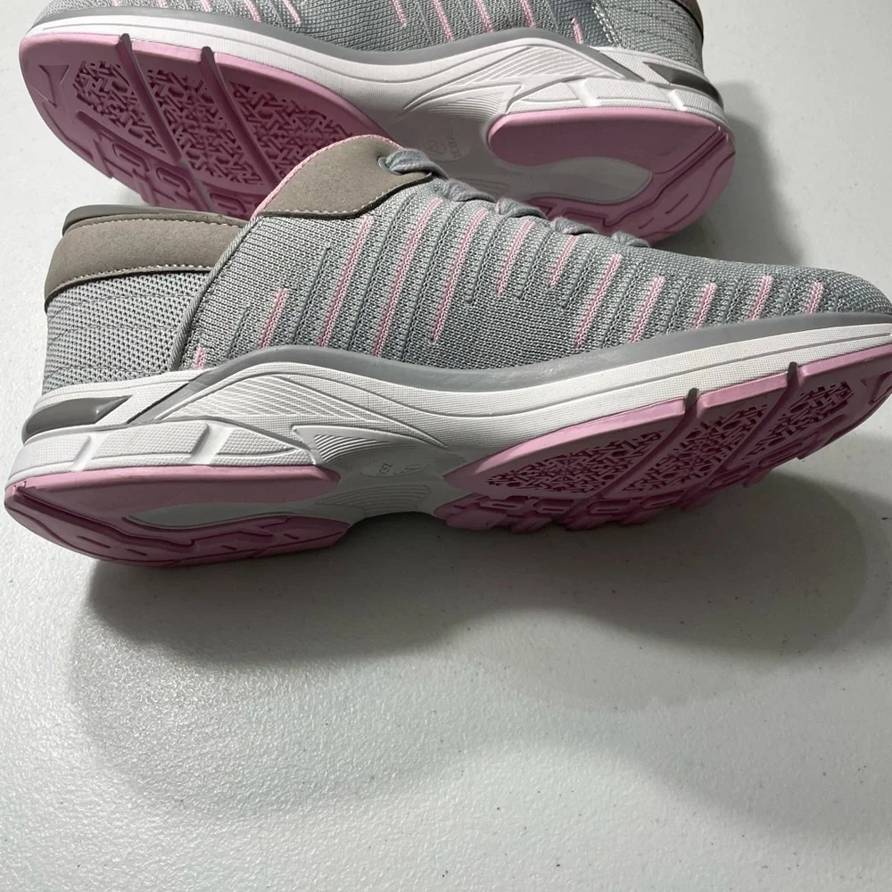 Zeba Gray and Pink Women's Sneakers Size 10 hands free Slipon SB-